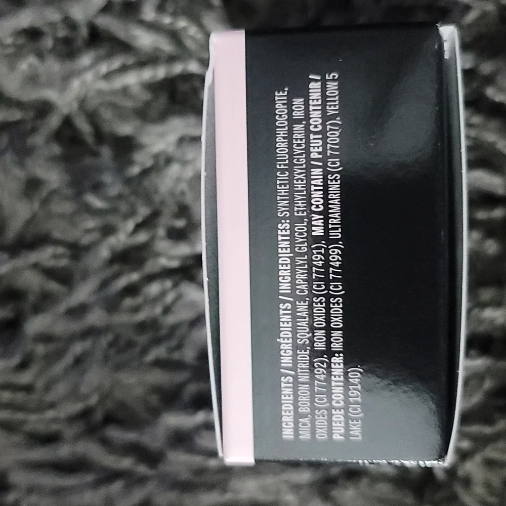 🤎NIB Mary Kay Silky Setting Powder: Light - Medium Bronze🤎